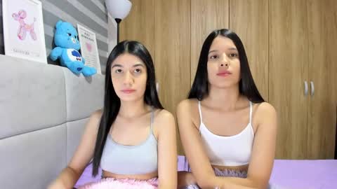 Rose y Miah online show from 6, 4, 2026