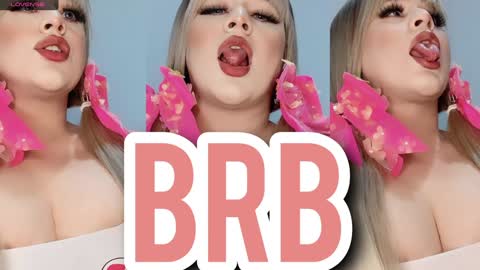 Snapshot of roseanne_park chatting on 17, 1, 2025   online show from 17, 1, 2025