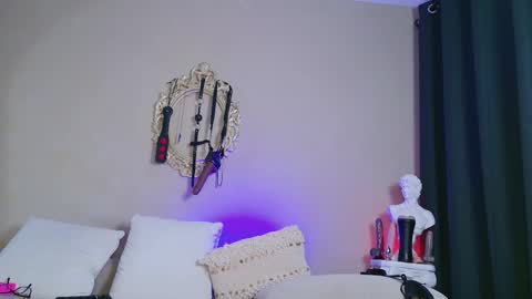 Snapshot of rosedelic chatting on 4, 10, 2025 rosedelic online show from 4, 10, 2025