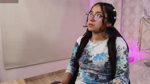 rosee_tay1 online show from 20, 12, 2025