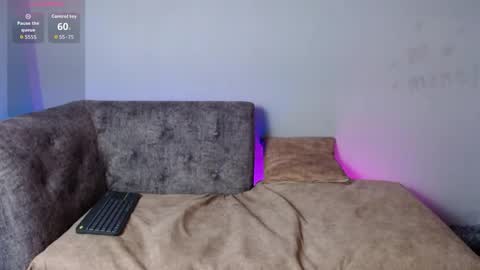 Rose honeil    online show from 6, 4, 2026