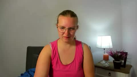 Snapshot of rosehypnotic chatting on 30, 4, 2026 Rose online show from 30, 4, 2026