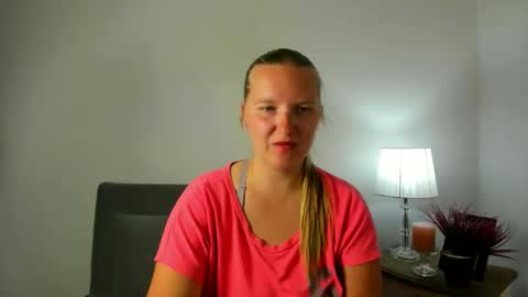 Snapshot of rosehypnotic chatting on 18, 5, 2026 Rose online show from 18, 5, 2026