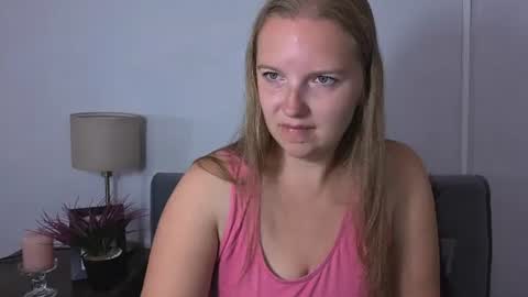 Snapshot of rosehypnotic chatting on 7, 7, 2026 Rose online show from 7, 7, 2026