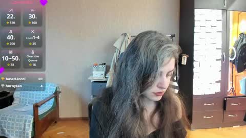 Snapshot of roselina_ chatting on 9, 5, 2026 Rose online show from 9, 5, 2026
