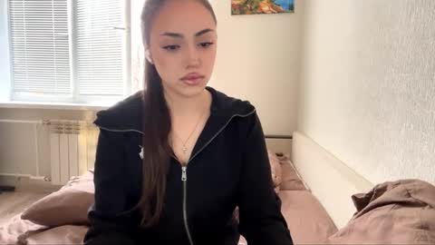 Mimi online show from 12, 11, 2025