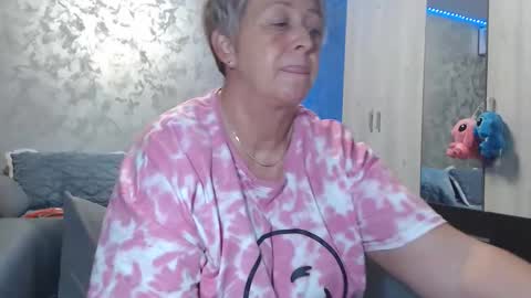 Lovepinklilly online show from 29, 11, 2025