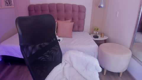 Rose Taylor online show from 30, 3, 2026