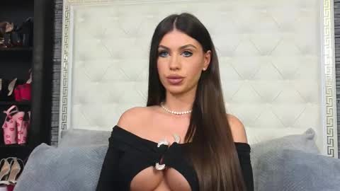 Gabriela online show from 6, 11, 2025