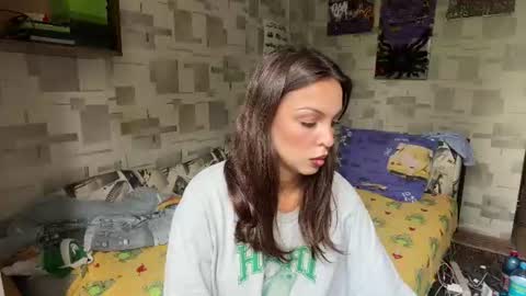 Snapshot of roshelle_xxx chatting on 6, 7, 2026 Roshelle online show from 6, 7, 2026