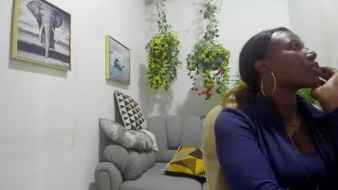Snapshot of rosi_cooper chatting on 1, 5, 2026 rosi_cooper online show from 1, 5, 2026