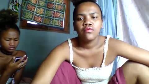 Snapshot of rosia22 chatting on 27, 9, 2025 rosia22 online show from 27, 9, 2025