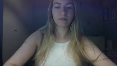 Snapshot of rosie_june chatting on 29, 4, 2026 Rosie online show from 29, 4, 2026