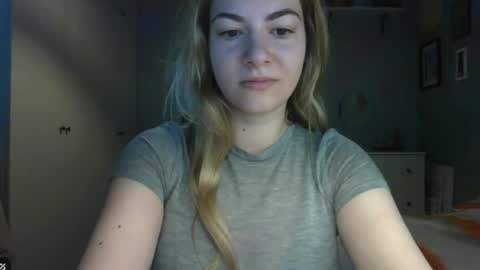Snapshot of rosie_june chatting on 8, 6, 2026 Rosie online show from 8, 6, 2026