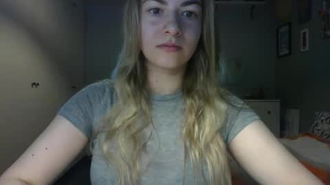 Snapshot of rosie_june chatting on 10, 6, 2026 Rosie online show from 10, 6, 2026