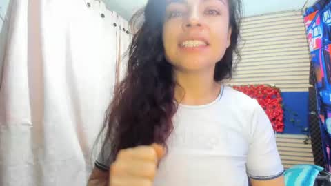 Snapshot of rosse_25 chatting on 19, 7, 2026 Would you like to help me with supplementation and sports suits so I can compete in powerlifting online show from 19, 7, 2026