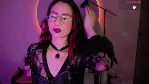 Snapshot of rosse_98_ chatting on 18, 3, 2026 Miss Rosse online show from 18, 3, 2026