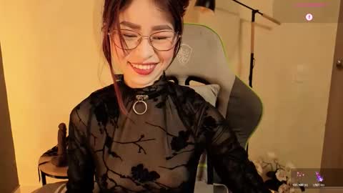 Snapshot of rosse_98_ chatting on 28, 3, 2026 Miss Rosse online show from 28, 3, 2026