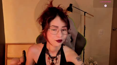 Snapshot of rosse_98_ chatting on 10, 4, 2026 Miss Rosse online show from 10, 4, 2026