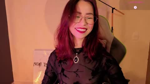 Snapshot of rosse_98_ chatting on 30, 4, 2026 Miss Rosse online show from 30, 4, 2026