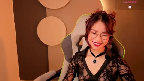 Snapshot of rosse_98_ chatting on 11, 5, 2026 Miss Rosse online show from 11, 5, 2026