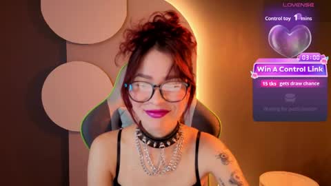 Snapshot of rosse_98_ chatting on 24, 5, 2026 Miss Rosse online show from 24, 5, 2026