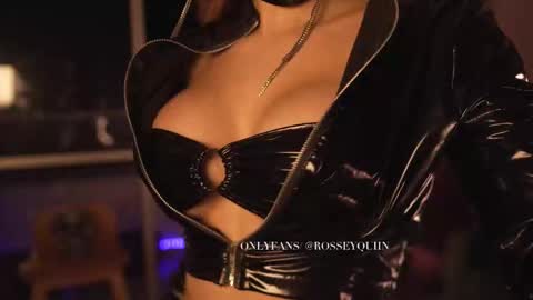 Snapshot of rosseyquiin chatting on 6, 1, 2026 Rossey online show from 6, 1, 2026