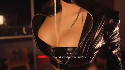 Snapshot of rosseyquiin chatting on 17, 1, 2026 Rossey online show from 17, 1, 2026