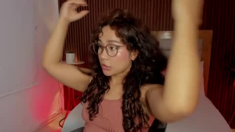 Snapshot of rossie_lanie_ chatting on 2, 6, 2026 rossie_lanie_ online show from 2, 6, 2026