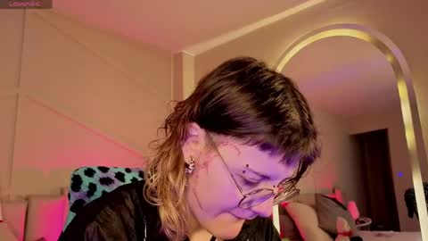 Snapshot of rossiie_hunt_ chatting on 22, 5, 2026 rossiie_hunt_ online show from 22, 5, 2026