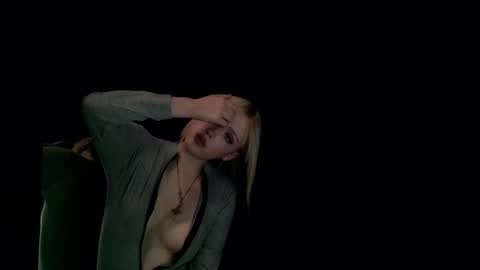 Snapshot of rosy_petal chatting on 16, 10, 2025 rosy_petal online show from 16, 10, 2025