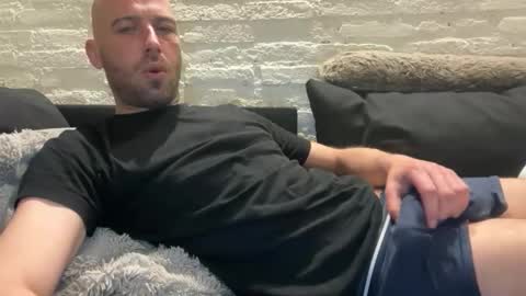 rotteei1 online show from 20, 4, 2026