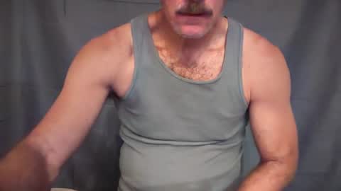 Snapshot of roundthebend8 chatting on 2, 7, 2026 roundthebend8 online show from 2, 7, 2026