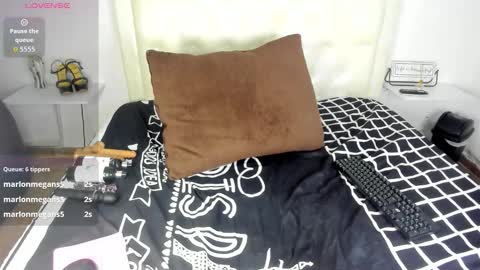 rouse_sexy_hotxx77 online show from 26, 10, 2025