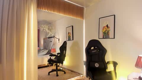 rouse_taylor__ online show from 13, 1, 2026