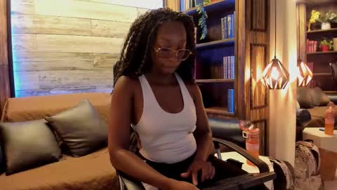 Snapshot of rouselux chatting on 28, 2, 2026 rouselux online show from 28, 2, 2026