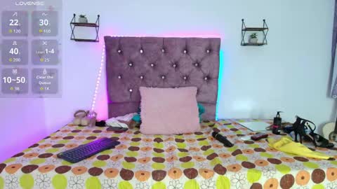 Snapshot of rousemilf4u chatting on 16, 5, 2026 rouse online show from 16, 5, 2026
