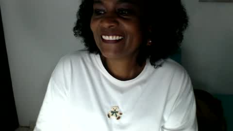 Snapshot of roushlove chatting on 4, 7, 2026 luxa online show from 4, 7, 2026