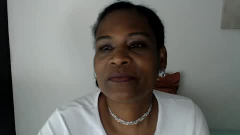 Snapshot of roushlove chatting on 24, 7, 2026 luxa online show from 24, 7, 2026