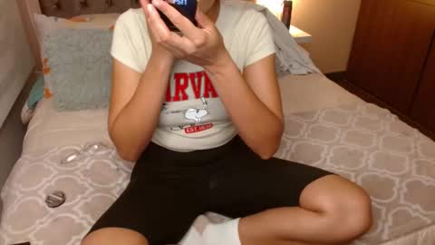 Snapshot of rouss_henao chatting on 8, 2, 2025 Rouss marie henao online show from 8, 2, 2025