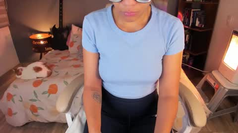 Snapshot of rouss_henao chatting on 10, 9, 2025 Rouss marie henao online show from 10, 9, 2025