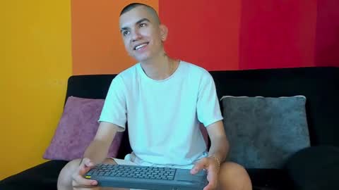 Snapshot of rowancley chatting on 12, 9, 2025 Rowan online show from 12, 9, 2025