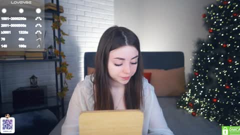 Snapshot of rowenahallman chatting on 27, 12, 2024 Michelle online show from 27, 12, 2024
