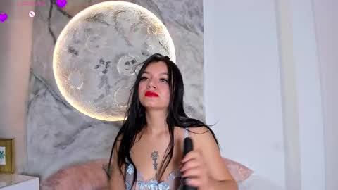 roxanaborns online show from 20, 11, 2025