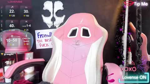 Snapshot of roxaneevans_ chatting on 7, 3, 2025 Roxane online show from 7, 3, 2025