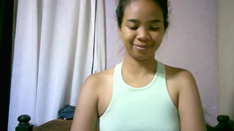 Snapshot of roxanne_98 chatting on 29, 10, 2025 roxanne_98 online show from 29, 10, 2025