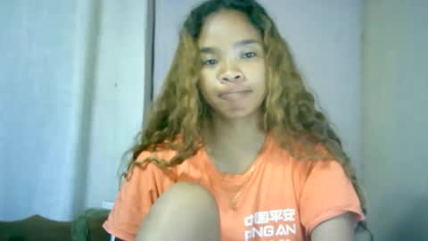 Snapshot of roxanne_98 chatting on 27, 11, 2025 roxanne_98 online show from 27, 11, 2025