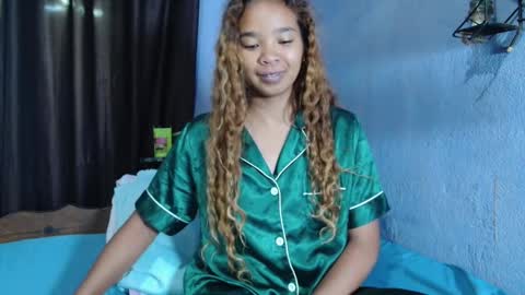 roxanne_98 online show from 25, 2, 2026