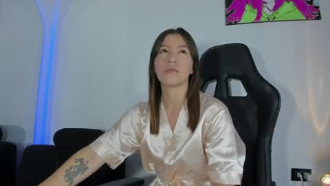 Snapshot of roxanne_jones1 chatting on 18, 6, 2026 roxanne online show from 18, 6, 2026