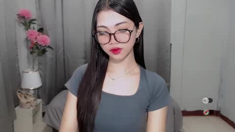 Snapshot of roxie_fuckdoll chatting on 23, 1, 2025 Roxie online show from 23, 1, 2025